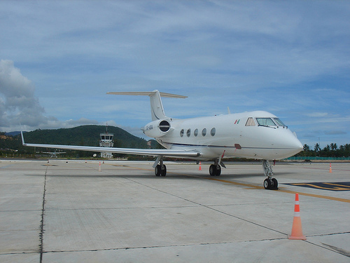 Executive Jets 235828045 61f0585975 Different Types of Airplanes