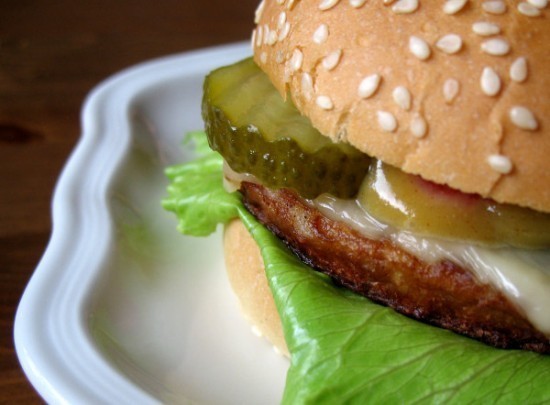 Hamburger Hamburger 550x405 How to Cook Hamburgers