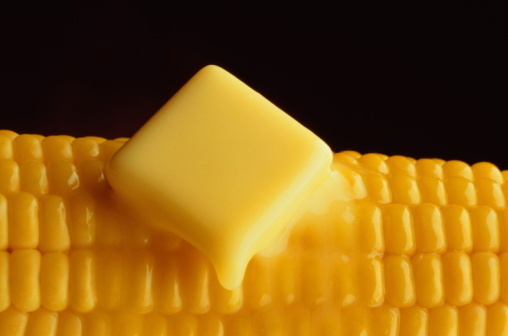 976884-001 how to cook corn on the cob on the stove How to Cook Corn on the Cob on the Stove