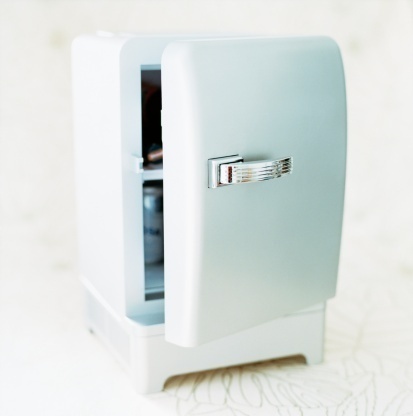 mini-refrigerator mini refrigerator The Benefits of an Extra Mini Freezer